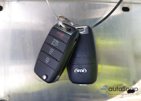 2016 Kia Soul + from USA, damaged, VIN KNDJP3A52G7819900